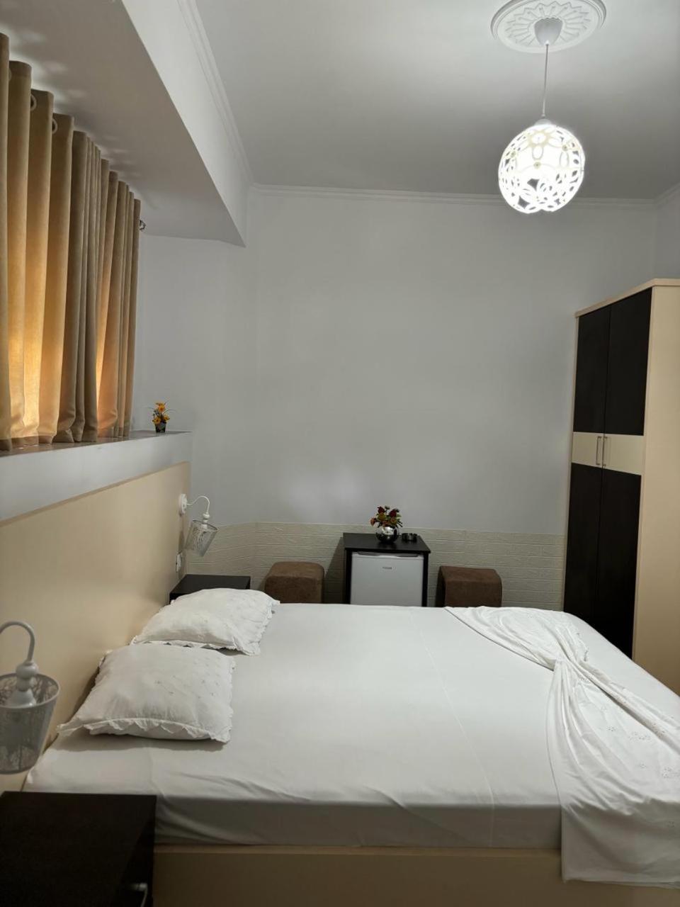 Guest House Adi Hoxha Berat Exterior photo